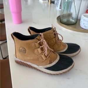 Sorel Kids' Brown and Black Waterproof Boots
